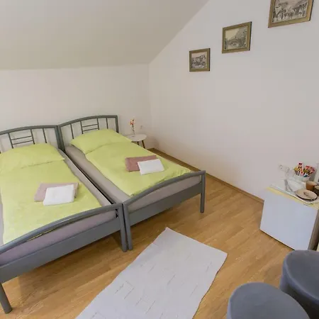 Stari Guest house *
