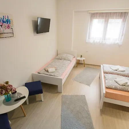 Guest house Stari *